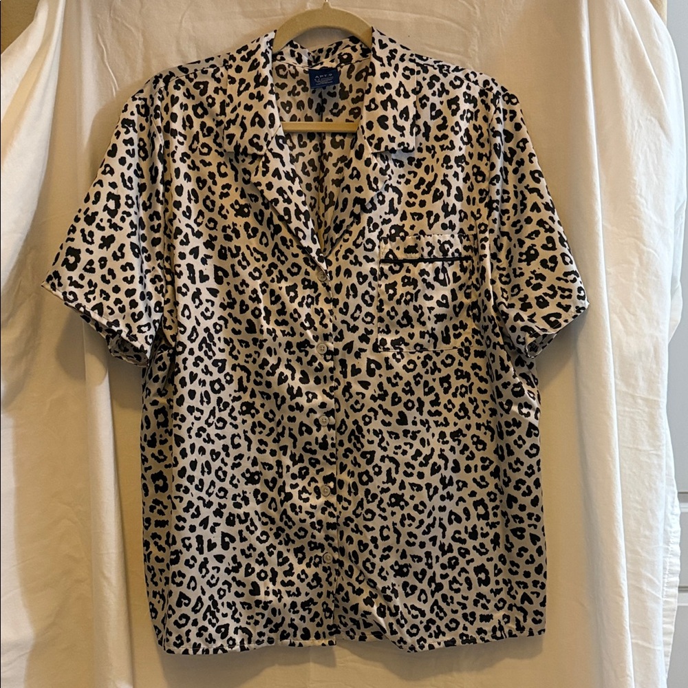 Leopard Print Short-Sleeve Two Piece Pajama - Black on Cream